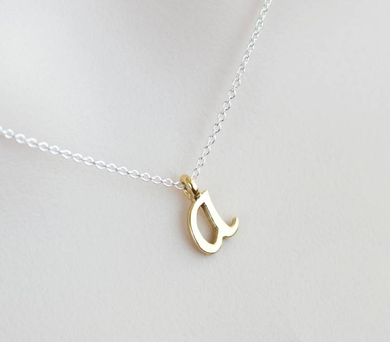 Erste Halskette, Sterling Silber Initial Gold Skript Erste Alphabet Initial Charm Petite Moderne Halskette Erste Halskette, Sterling Silber Initial Gold Skript Erste Alphabet Initial Charm Petite Moderne Halskette von CrinaJewelleryDesign