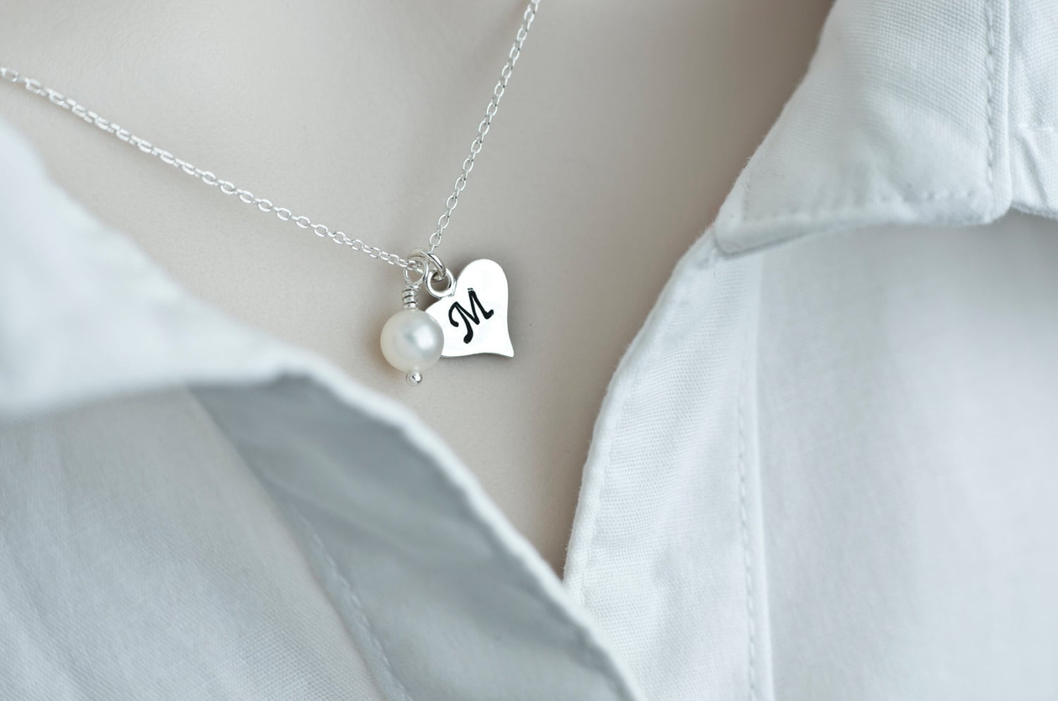 Initial Halskette, Anfangs Herz Sterling Silber Erste Herz-Halskette, Monogramm Charm, Benutzerdefinierte Personalisiertes Geschenk Initial Halskette, Anfangs Herz Sterling Silber Erste Herz-Halskette, Monogramm Charm, Benutzerdefinierte Personalisiertes Geschenk von CrinaJewelleryDesign