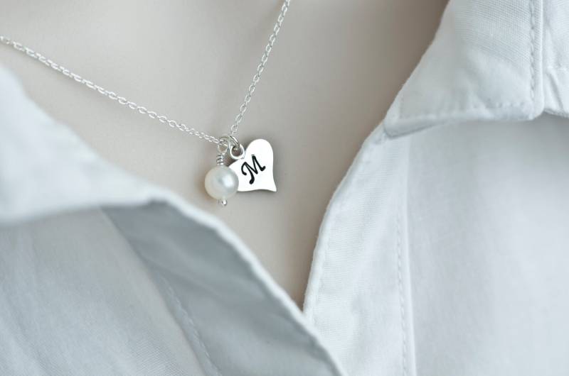 Initial Halskette, Anfangs Herz Sterling Silber Erste Herz-Halskette, Monogramm Charm, Benutzerdefinierte Personalisiertes Geschenk Initial Halskette, Anfangs Herz Sterling Silber Erste Herz-Halskette, Monogramm Charm, Benutzerdefinierte Personalisiertes Geschenk von CrinaJewelleryDesign