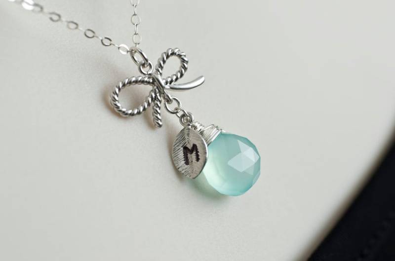 Initiale Silbernen Bogen, Personalisierte Kette, Benutzerdefinierte Ursprünglichen Charme, Monogrammiert Geschenke, Brautjungfern-Halskette, Partei von CrinaJewelleryDesign