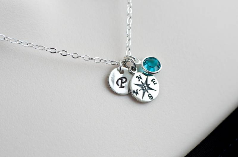 Kompass Charme Erste Halskette, Birthstone Charm, Personalisierte Geschenk, Mutter Großmutter Geschenk Kompass Charme Erste Halskette, Birthstone Charm, Personalisierte Geschenk, Mutter Großmutter Geschenk von CrinaJewelleryDesign
