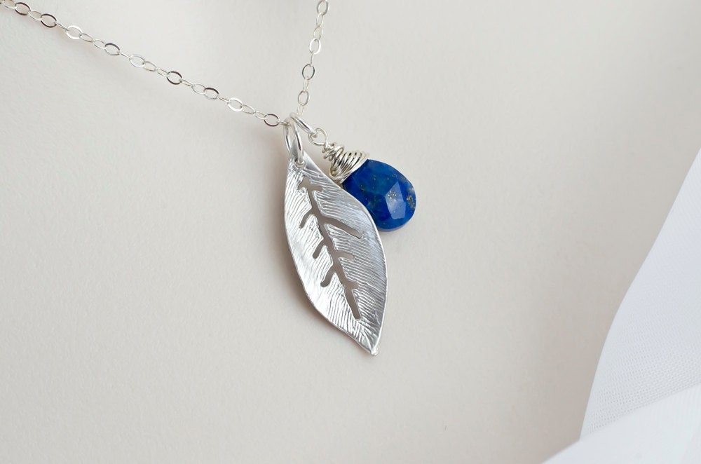 Lapislazuli Halskette, Und Rhodium Plattiert Blatt Brautjungfern Lapislazuli Halskette, Und Rhodium Plattiert Blatt Brautjungfern von CrinaJewelleryDesign