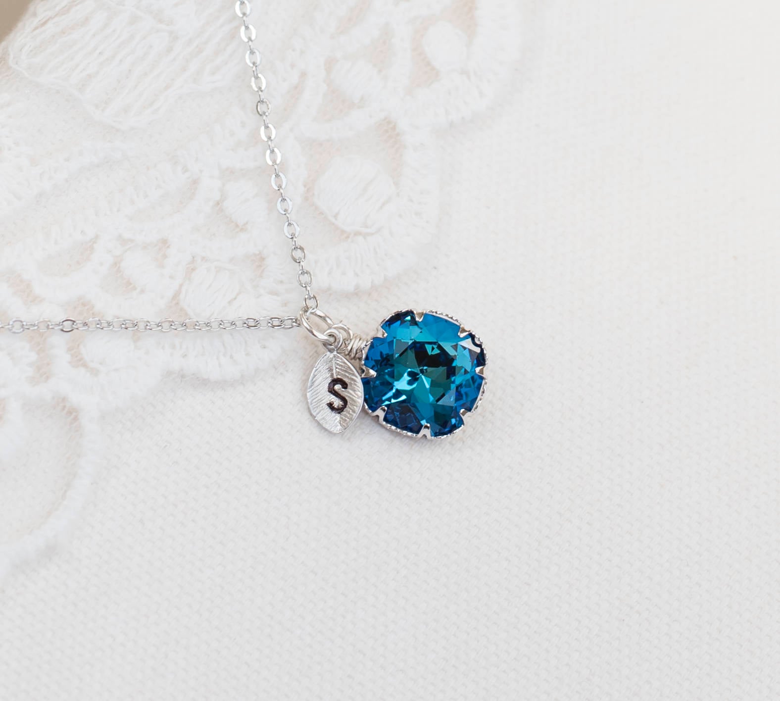Personalisierte Bermuda Blau Swarovski Halskette, Brautjungfern Kristall Strandhochzeit, Hochzeit Ziel Personalisierte Bermuda Blau Swarovski Halskette, Brautjungfern Kristall Strandhochzeit, Hochzeit Ziel von CrinaJewelleryDesign
