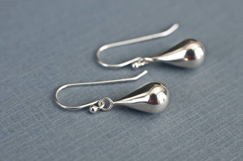 Silber Teardrop Ohrringe, Tropfen Sterling Alltag Einfache Minimalist Schmuck von CrinaJewelleryDesign