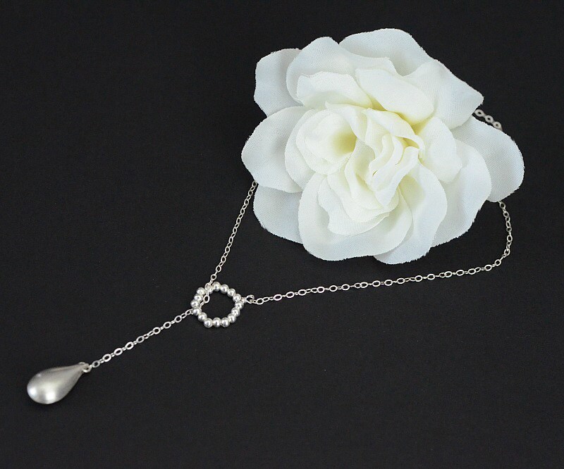 Silberne Träne Lariat Stil Halskette - Gebürstetem Sterling Silber Briolette Silberne Träne Lariat Stil Halskette - Gebürstetem Sterling Silber Briolette von CrinaJewelleryDesign