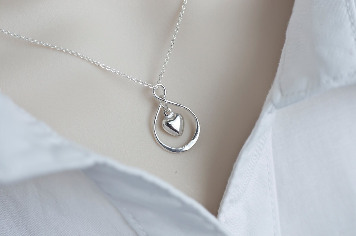 Unendlichkeit Halskette, Infinity-Herz-Halskette, Silber Infinity, Besten Freund Geschenk Herz Unendlich Charme, Freundschaft Mutter Unendlichkeit Halskette, Infinity-Herz-Halskette, Silber Infinity, Besten Freund Geschenk Herz Unendlich Charme, Freundschaft Mutter von CrinaJewelleryDesign