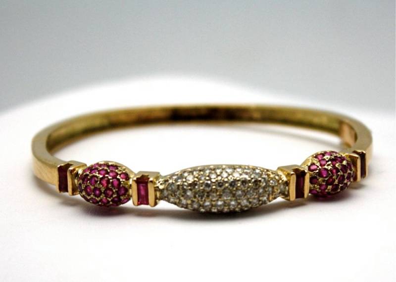 Retro Damen 1930Er Armreif 2.90 Karat 14K Gelbgold Diamanten Und Rubine von CrisNottiJewels