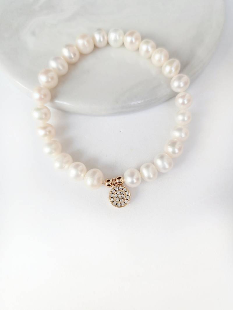 Perlenarmand Mit Zirconia Anhänger Perlenarmand Mit Zirconia Anhänger von CristinaArnoldJoyas