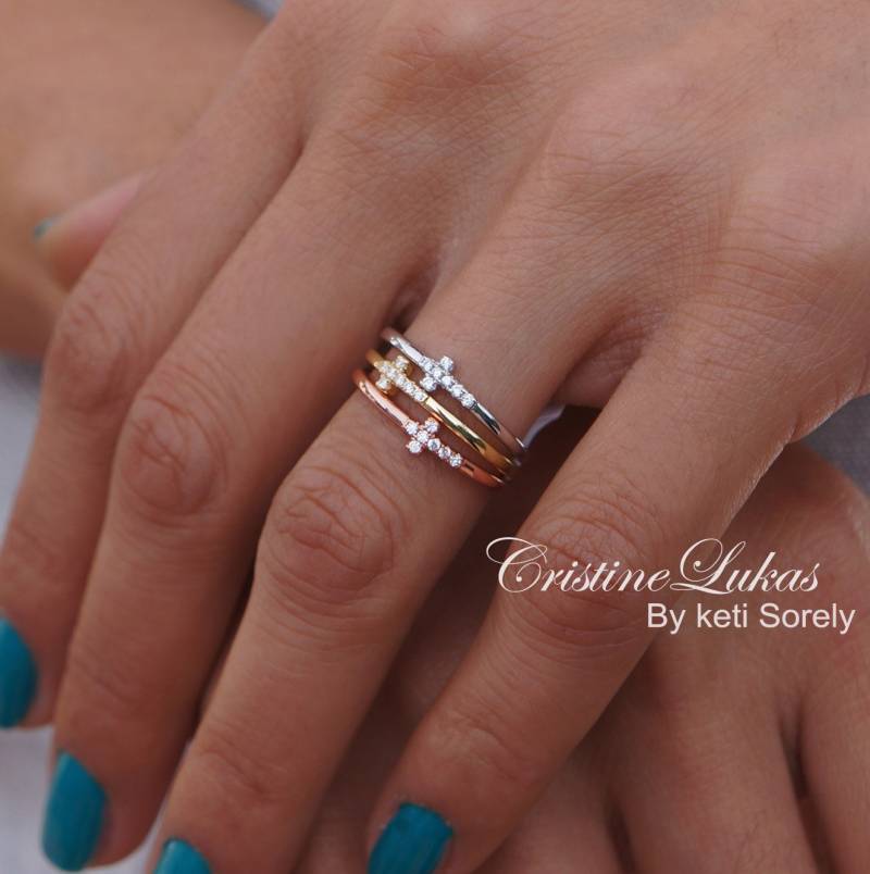 Schlussverkauf Mini Seitlich Kreuz Ring Mit Cz Stores in Gelb, Rose Und Weißgold, Frau Oder Mädchen Glaube Inspiration Geschenk von CristineLukas