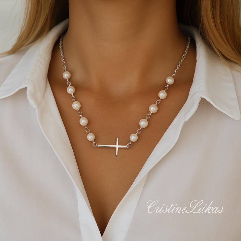 Naturperlenkette Mit Seitlichem Kreuz in Sterlingsilber, Weiß Oder Roségold, Glaubensinspiration Religiöses Geschenk Für Frau Mädchen von CristineLukas