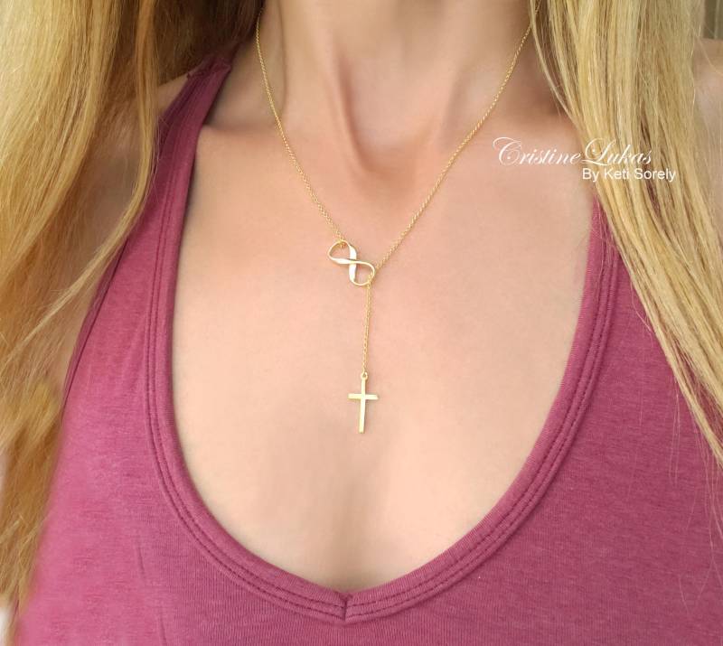 Zierliche Lariat-Halskette Aus Sterlingsilber Mit Tropfenkreuz Und Unendlichkeitsanhänger, Glaube Inspirational Religiöser Schmuck Auch in Gelb von CristineLukas