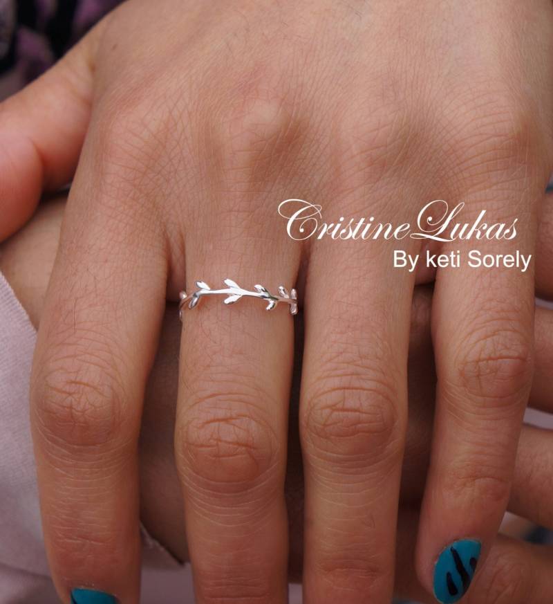 Zierlicher Olivenring Aus Massivgold Mit 10K, 14K + 18K, Stapelbarer Blattzweig Für Frau Von Mädchen Als Symbol Frieden, Hoffnung, Fülle Und Sieg von CristineLukas