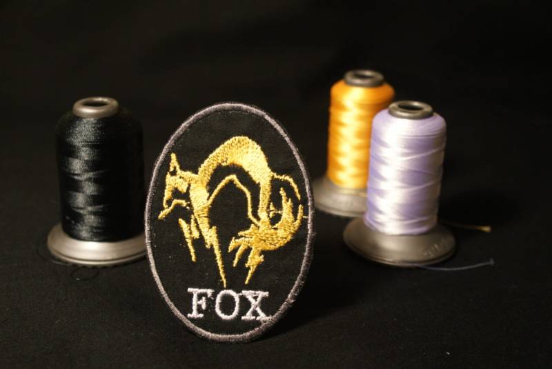 Fox Shiny Metallic Embroidery Aufnäher. Metal Zahnrad Massives Bügelbild von Critstitch