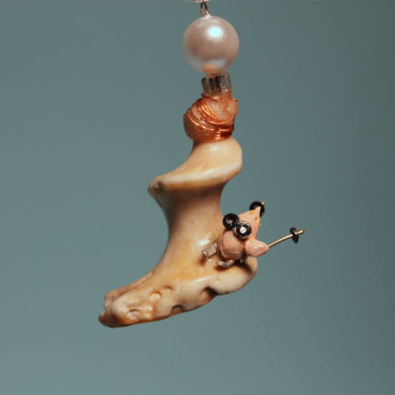 Klitzekleiner Skifahrgeist Als Kette Klitzekleiner Skifahrgeist Als Kette von CrittersnCreatures