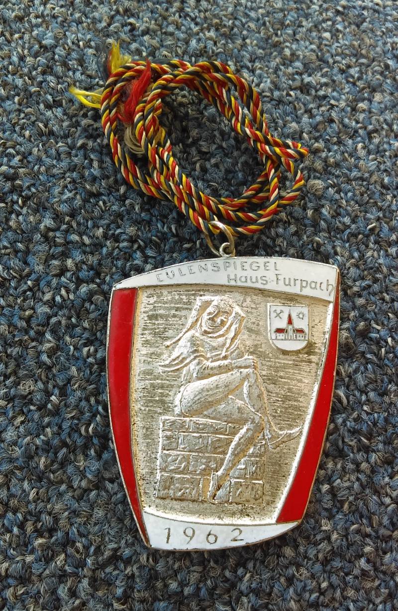 Karneval, Karnevalsverein Haus Furpach 1962. Deutschland Vintage Abzeichen Deutschland Karneval, Karnevalsverein Haus Furpach 1962. Deutschland Vintage Abzeichen Deutschland von Croata