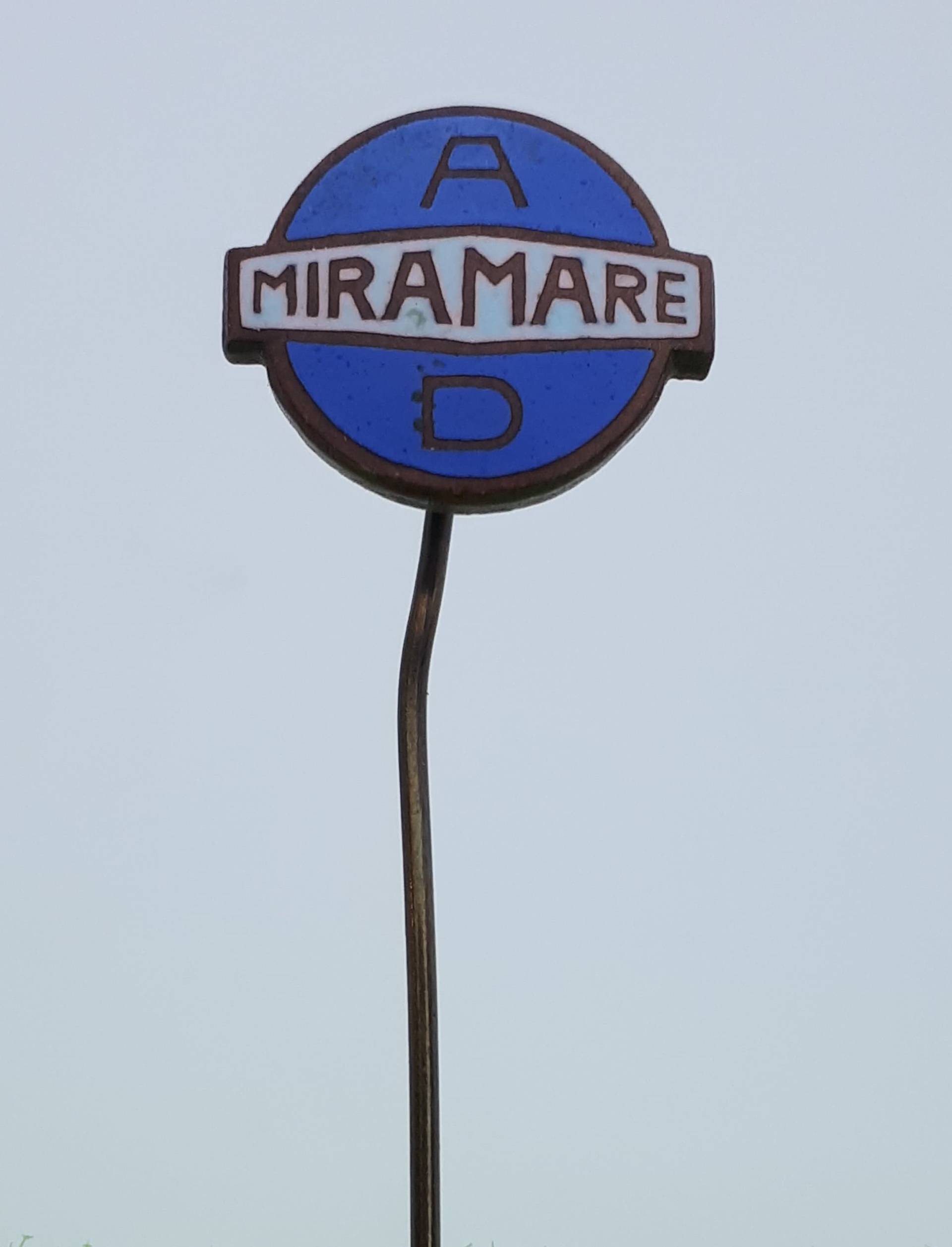 Miramare Auto Moto Club - Zagreb Kroatien Vintage Pin, Emaille Rarre Pin Miramare Auto Moto Club - Zagreb Kroatien Vintage Pin, Emaille Rarre Pin von Croata