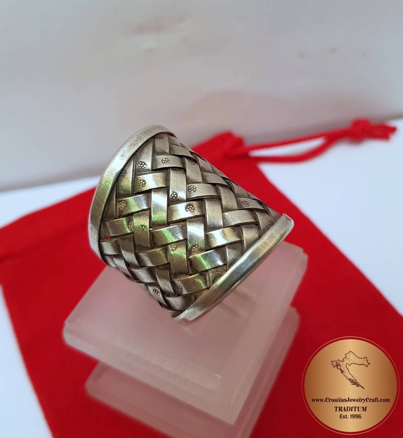 Unisex Ring, Band Metallarbeit Großer Silberring Größe 9, Sterling Silber Handgemachter Ring von CroatianJewelryCraft