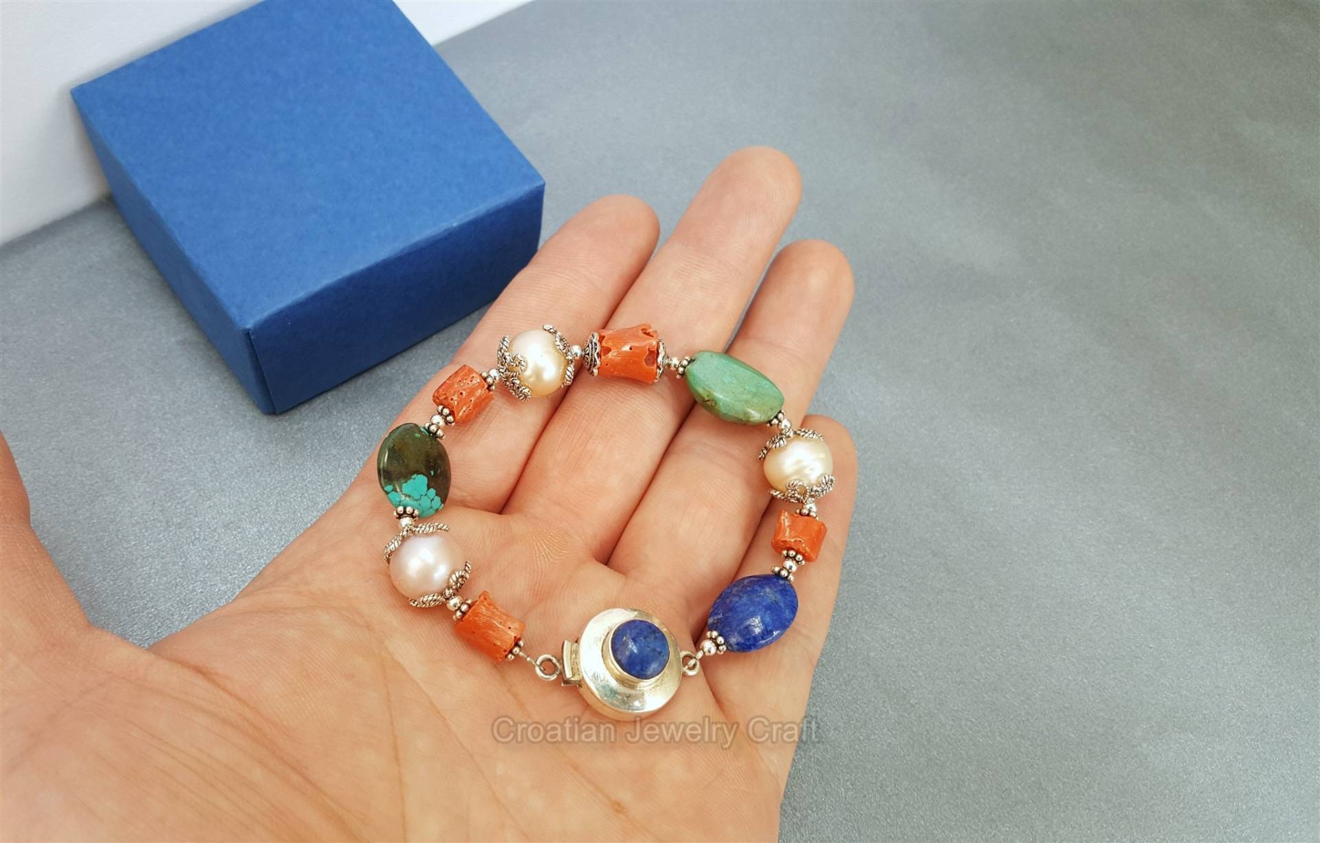 Buntes Multi Edelstein Armband | Türkis & Lapis Lazuli , Rote Koralle Armband, Süßwasserperlen Edel Buntes Multi Edelstein Armband | Türkis & Lapis Lazuli , Rote Koralle Armband, Süßwasserperlen Edel von CroatianJewelryShop