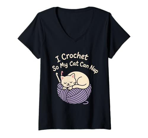 Damen Lustiges Häkelgarn mit Katzenmotiv, für Liebhaber von Witzen, Humor, handgefertigt T-Shirt mit V-Ausschnitt Damen Lustiges Häkelgarn mit Katzenmotiv, für Liebhaber von Witzen, Humor, handgefertigt T-Shirt mit V-Ausschnitt von Crochet Cat Mom Gift Yarn Lover Funny Crafting