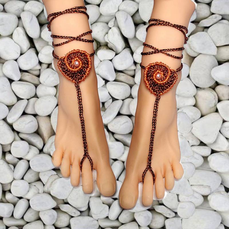 Gehäkelte Barfuß Sandalen, Fuß Kette Mit Schönes Kleines Rosiges Herz & Perle. Einzigartige Boho Hippie Designer Fußschmuck Von Maririch von CrochetByMariRich