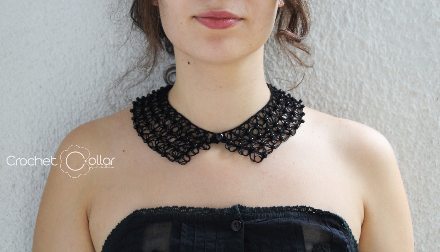 Elegante Sommer Spitze Schwarzer Häkelkragen Mit Schwarzen Schmucksteinen Elegante Sommer Spitze Schwarzer Häkelkragen Mit Schwarzen Schmucksteinen von CrochetCosyGoods