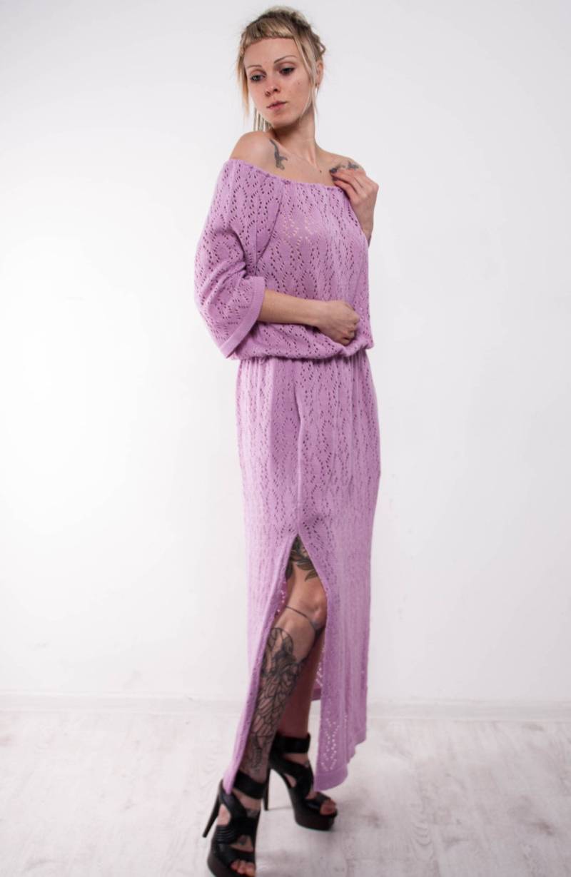 Häkeln Sie Maxi Kleid Knit Rosa Maxi-Kleid Aus Schulter Langarm Häkeln Schlitze Spitzen Taschen Stock von CrochetDressTalita