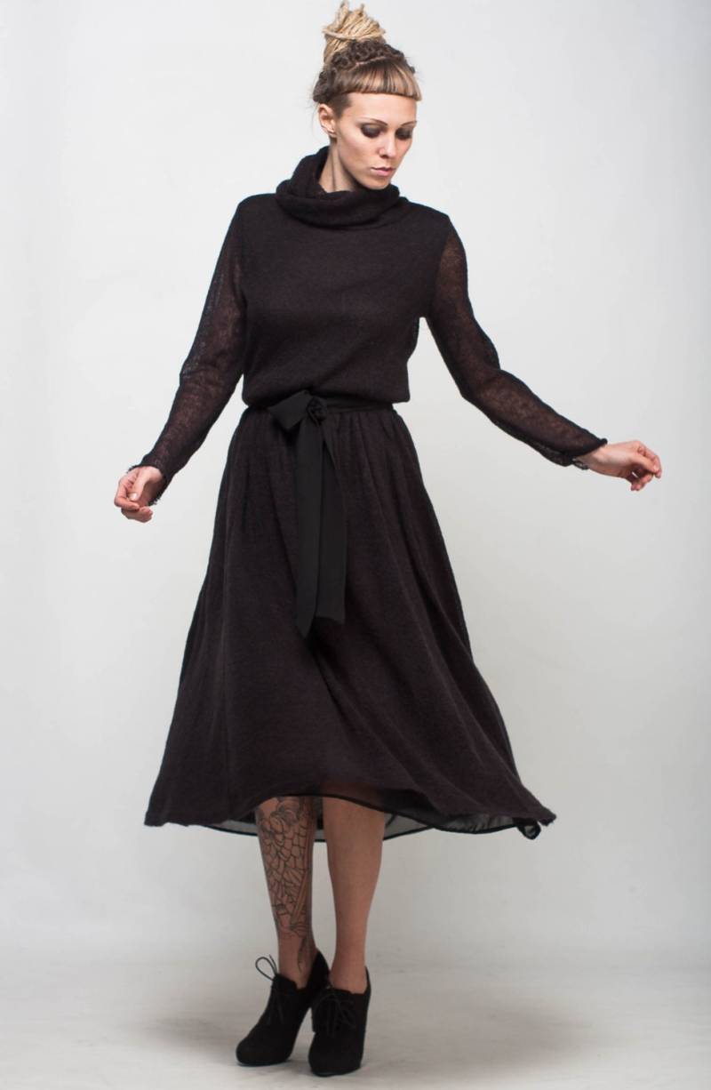 Midi-Schwarz Kleid Rollkragen Büro Langarm Schwarz Häkeln Abendkleid Lacy Mohair Prom Walzenzapfen Abend von CrochetDressTalita