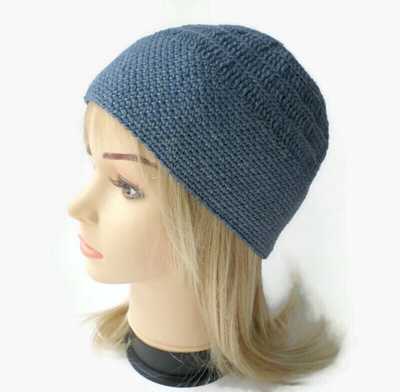 Blau Denim Und Schwarzes Leinen Baumwolle Beanie Für Männer Oder Frauen Mid-Saison Hut von CrochetFromAntonina
