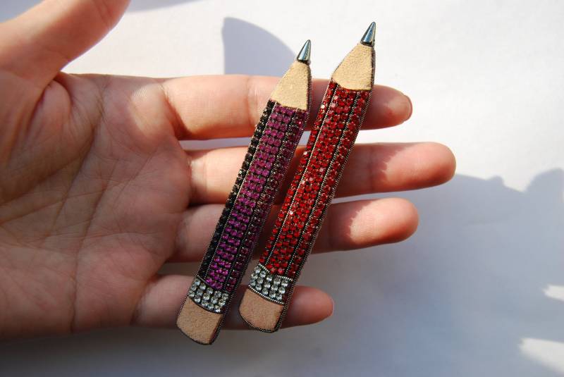 Bleistift Brosche Perlen Lehrer Wertschätzung Pin Bleistift Brosche Perlen Lehrer Wertschätzung Pin von CrochetOKStudio