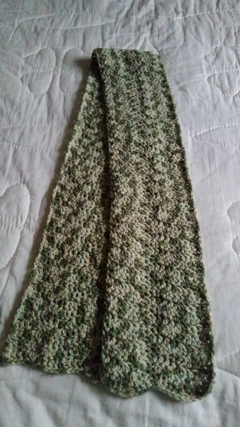 Gehäkelter Grüner Kinderschal, Halswärmer, Winterkleidung, Geschenkideen, Urlaub Kinderkleidung. Versandfertig Gehäkelter Grüner Kinderschal, Halswärmer, Winterkleidung, Geschenkideen, Urlaub Kinderkleidung. Versandfertig von CrochetbyKathie