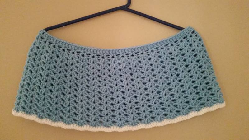 Gehäkelter Iced Aqua Schal Mit Weißem Rand, Halswärmer, Schulterwärmer, Geschenke Für Sie, Winterkleidung. Versandfertig Gehäkelter Iced Aqua Schal Mit Weißem Rand, Halswärmer, Schulterwärmer, Geschenke Für Sie, Winterkleidung. Versandfertig von CrochetbyKathie