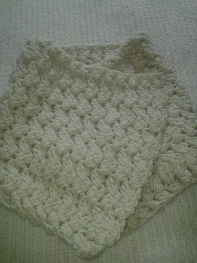 Gehäkelter Naturweißer Schal Criss Cross Mit Knöpfen, Geschenke Für Sie, Halswärmer, Winterkleidung, Geburtstagsgeschenke. Versandfertig Gehäkelter Naturweißer Schal Criss Cross Mit Knöpfen, Geschenke Für Sie, Halswärmer, Winterkleidung, Geburtstagsgeschenke. Versandfertig von CrochetbyKathie