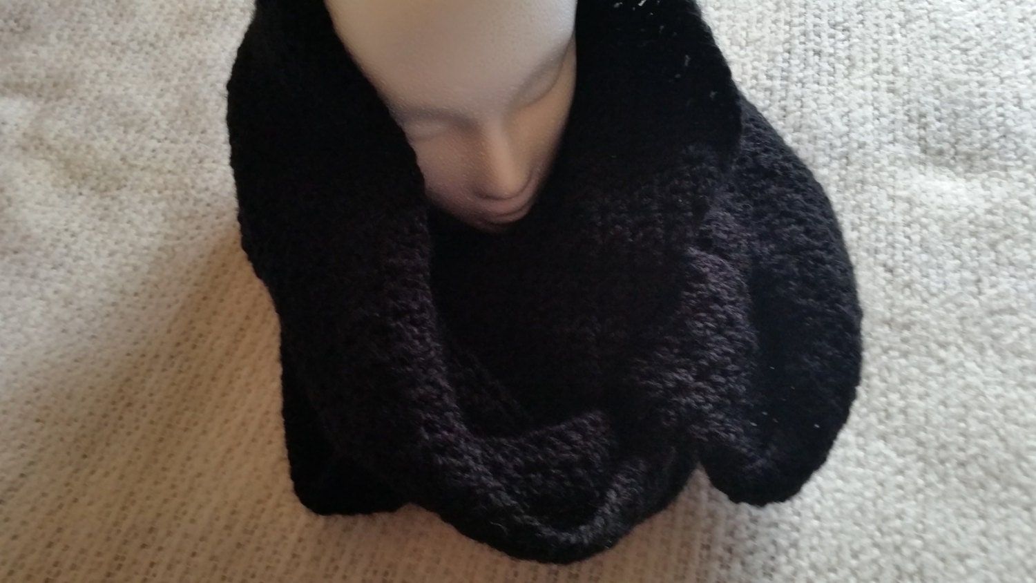 Gehäkelter Schwarzer Infinity-Schal, Großer Wrap, Schal, Geschenk Für Sie, Extra Langer Geschenkidee Sie Gehäkelter Schwarzer Infinity-Schal, Großer Wrap, Schal, Geschenk Für Sie, Extra Langer Geschenkidee Sie von CrochetbyKathie
