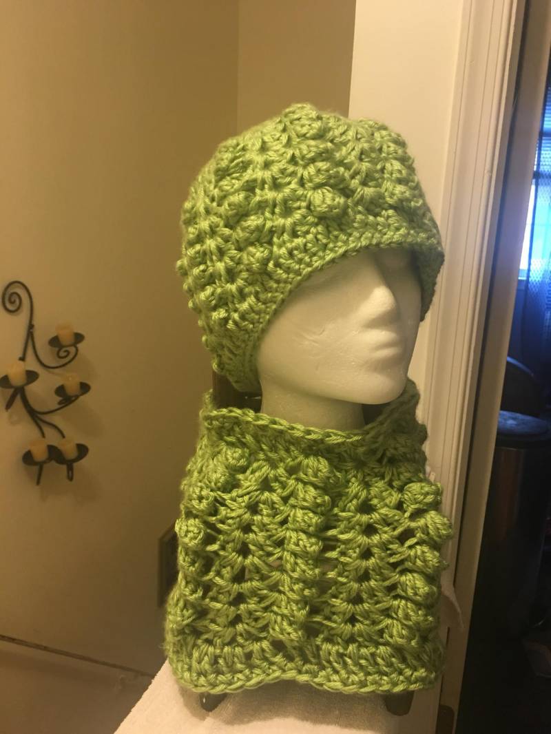 Bubble Hat, Neckwarmer Und Fingerlose Handschuhe von CrochetedPassions737