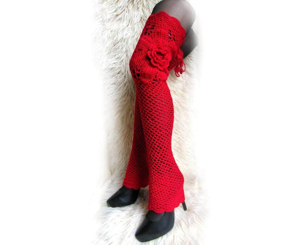 Rote Gehäkelte Beinstulpen Mit Blume Boho Overknee Strick-Leggings Rote Gehäkelte Beinstulpen Mit Blume Boho Overknee Strick-Leggings von Crochetfield