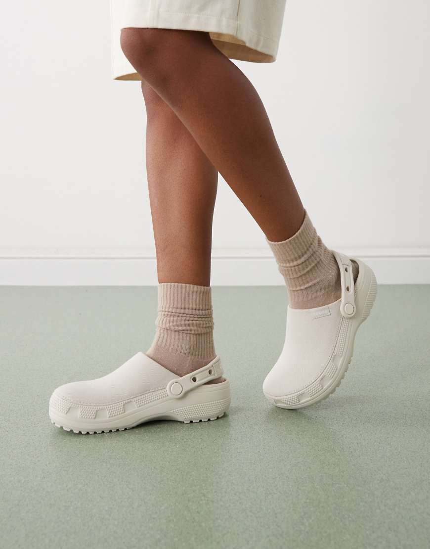Crocs - Classic Crafted - Clogs in Stuck-Weiß-Neutral Crocs - Classic Crafted - Clogs in Stuck-Weiß-Neutral von Crocs