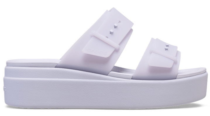 Crocs | Damen | Brooklyn Buckle Frosted Low  | Sandalen | Lila | 39 von Crocs