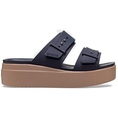 Crocs Damen Brooklyn Buckle Low Wedge Sandal, Deep Navy, 41/42 EU Crocs Damen Brooklyn Buckle Low Wedge Sandal, Deep Navy, 41/42 EU von Crocs