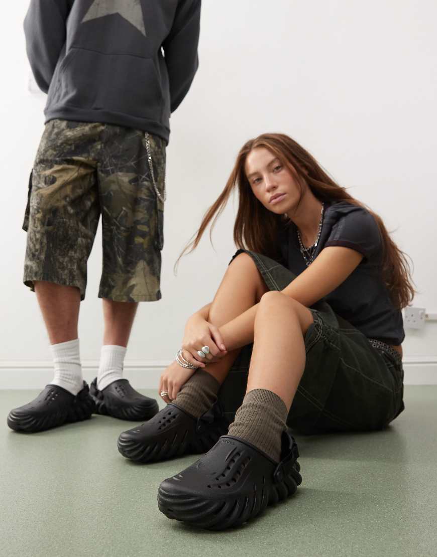 Crocs - Echo - Unisex-Clogs in Schwarz von Crocs