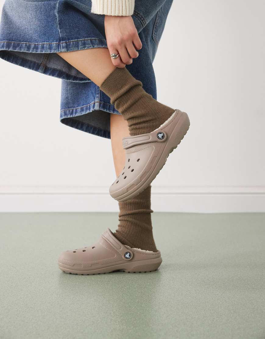 Crocs - Klassische, gefütterte Clogs in Knochen-Beige-Neutral von Crocs