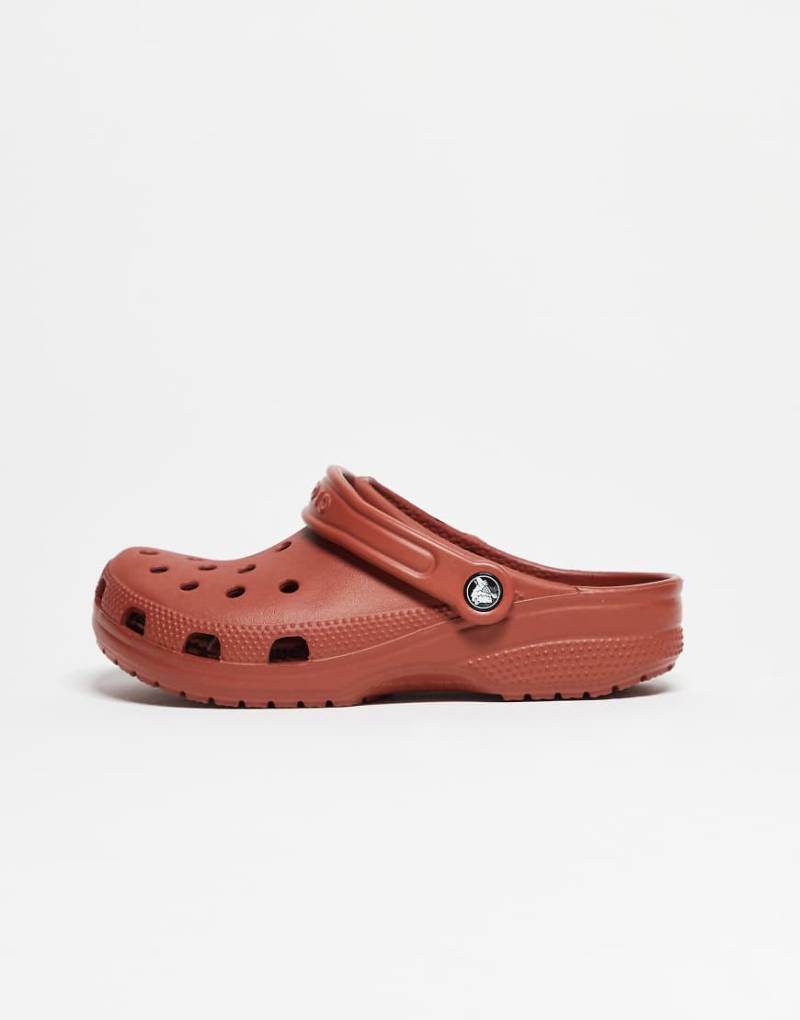 Crocs - Klassische Clogs in Rostrot von Crocs