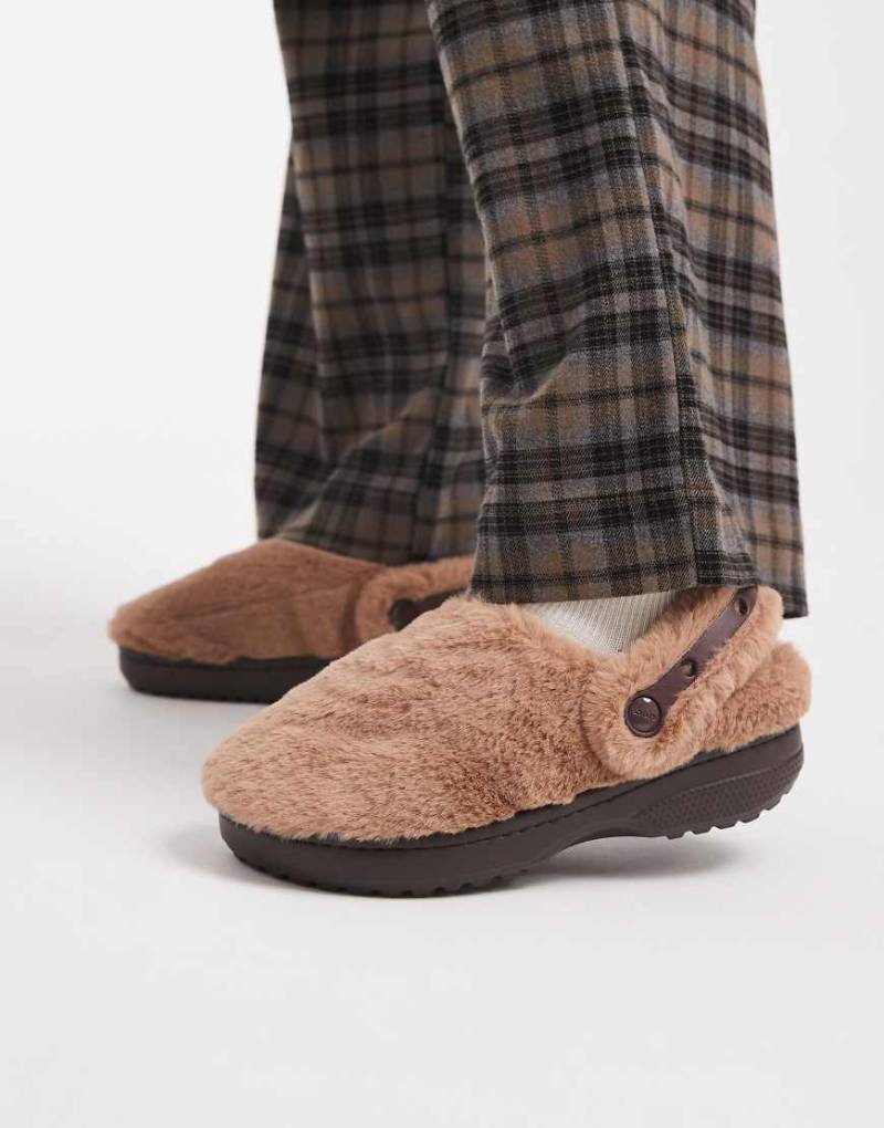 Crocs - Unfurgettable - Clog in Braun-Brown von Crocs