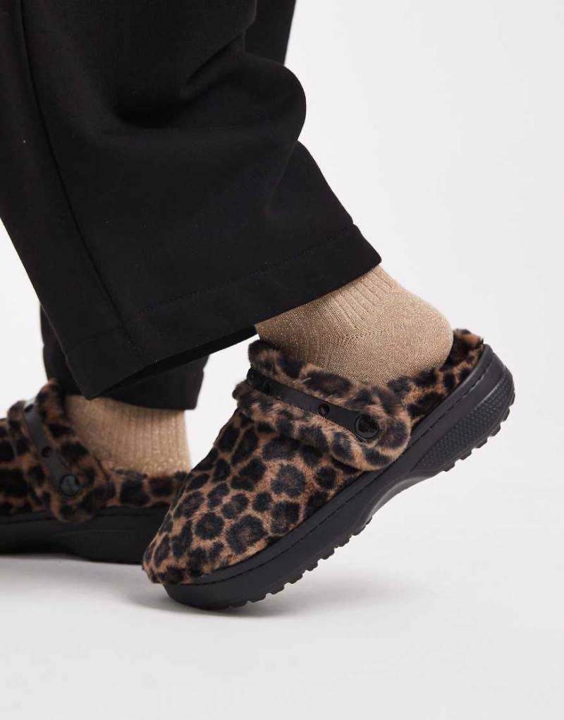 Crocs - Unfurgettable - Clogs mit braunem Leopardenmuster-Bunt von Crocs