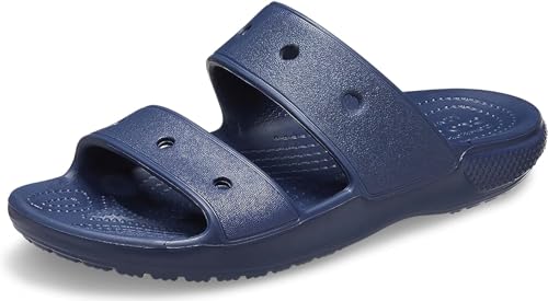 Crocs Classic Sandale – Unisex Sandalen für Erwachsene mit zwei Riemen – Slip-On-Sliders – Navy – Größe 43-44 von Crocs