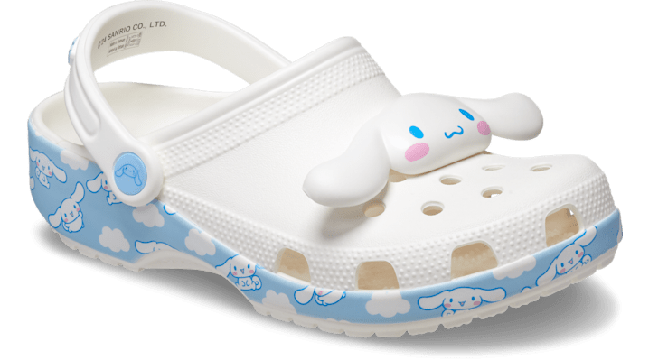 Crocs | Unisex | Hello Kitty® and Friends Cinnamoroll™ Classic  | Clogs | patterned | 43 von Crocs