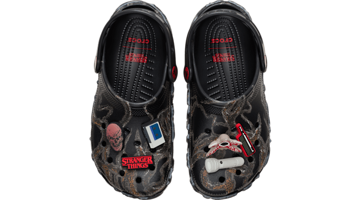 Crocs | Unisex | Stranger Things Classic  | Clogs |  | 41 von Crocs