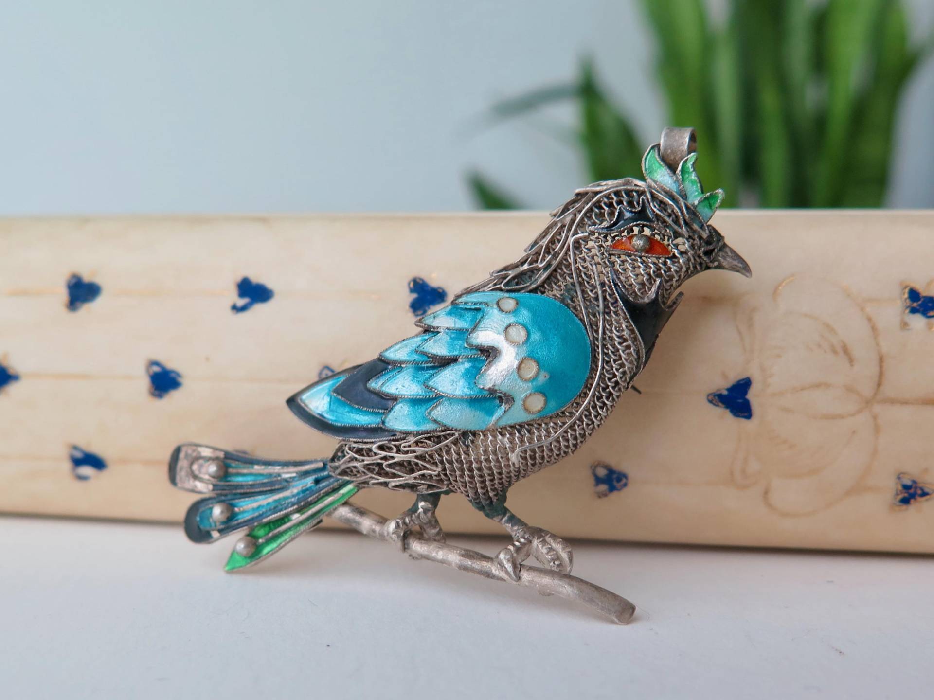 Antike Emaillierte Silber Vogel Brosche von Crononauta
