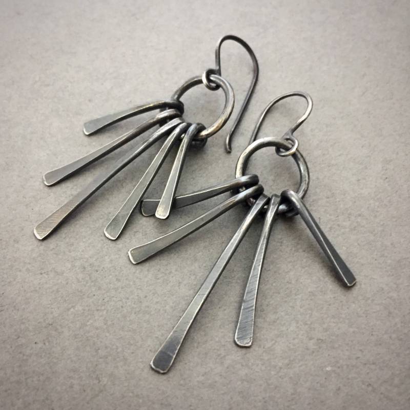 Fransen Ohrringe Aus Oxidiertem Sterling Silber Fransen Ohrringe Aus Oxidiertem Sterling Silber von CrowDesignStudio