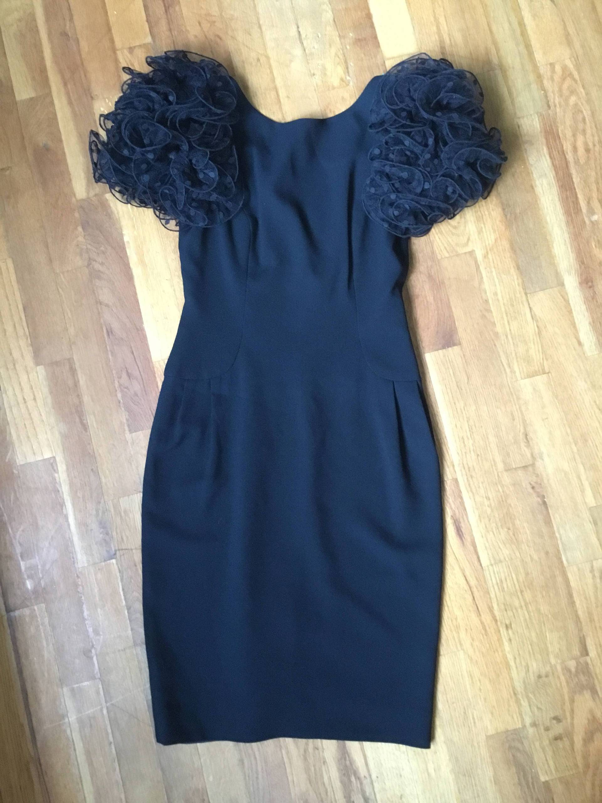 lbd Größe 4 Mantel Kleid Schwarz Krepp Kurvige 80Er 90Er Jahre lbd Größe 4 Mantel Kleid Schwarz Krepp Kurvige 80Er 90Er Jahre von CrowTreeVintage