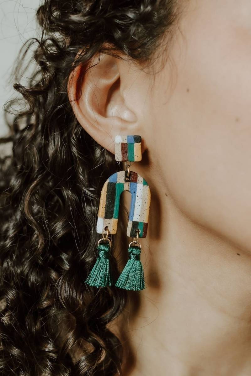 Blockbogen Ohrringe Mit Gesprenkelten Muster Made To Order Porzellan Keramik Schmuck Handbemalt Statement Blockbogen Ohrringe Mit Gesprenkelten Muster Made To Order Porzellan Keramik Schmuck Handbemalt Statement von CrownAndHeartKC
